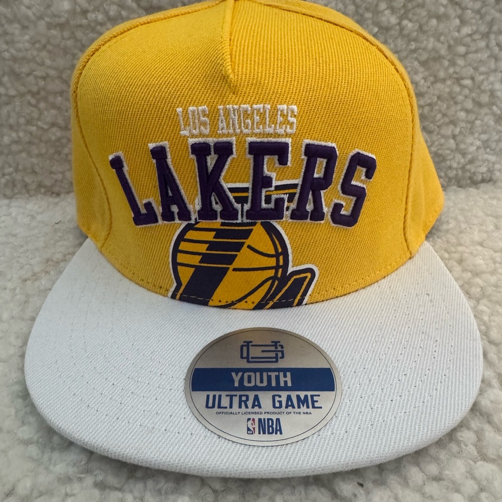 NWT Los Angeles Lakers Youth Cap - Yellow and White